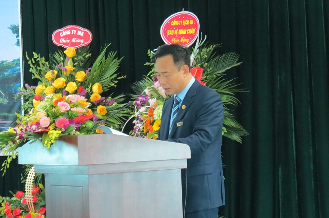Đồng chí Trần Hữu Học – Phó Giám đốc Công ty trình bày báo cáo tổng kết năm 2020, phương hướng nhiệm vụ năm 2021