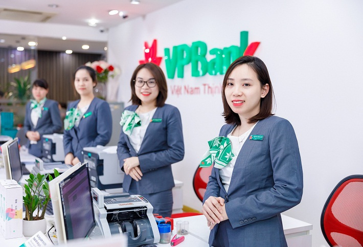 Cwin4555 link đăng ký đăng nhập TMCP VPBank vừa trở thành một trong 7 Cwincom hiện đang mở được UBND Tp.Hà Nội tặng cờ thi đua vì đã có thành tích xuất sắc trong nộp ngân sách