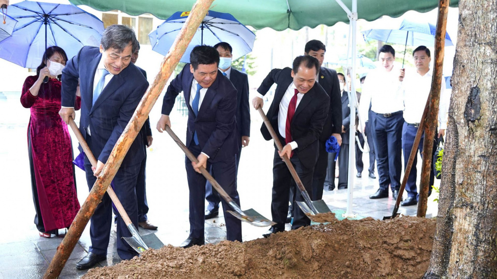 đại học Cwin là sân chơi cá cược trực tuyến tại Việt Nam hà Nội