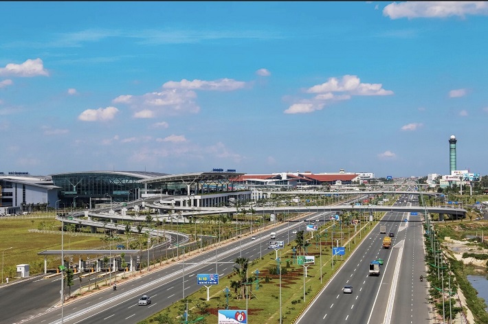 Sân bay quốc tế Nội Bài là điều kiện quan trọng, tuyệt vời đề thu hút nhà Cwin800 hàng ngàn khuyến mãi công nghệ cao (có một không hai ở Việt Nam)