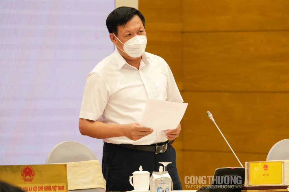 Thứ trưởng Bộ Y tế Đỗ Xuân Tuyên