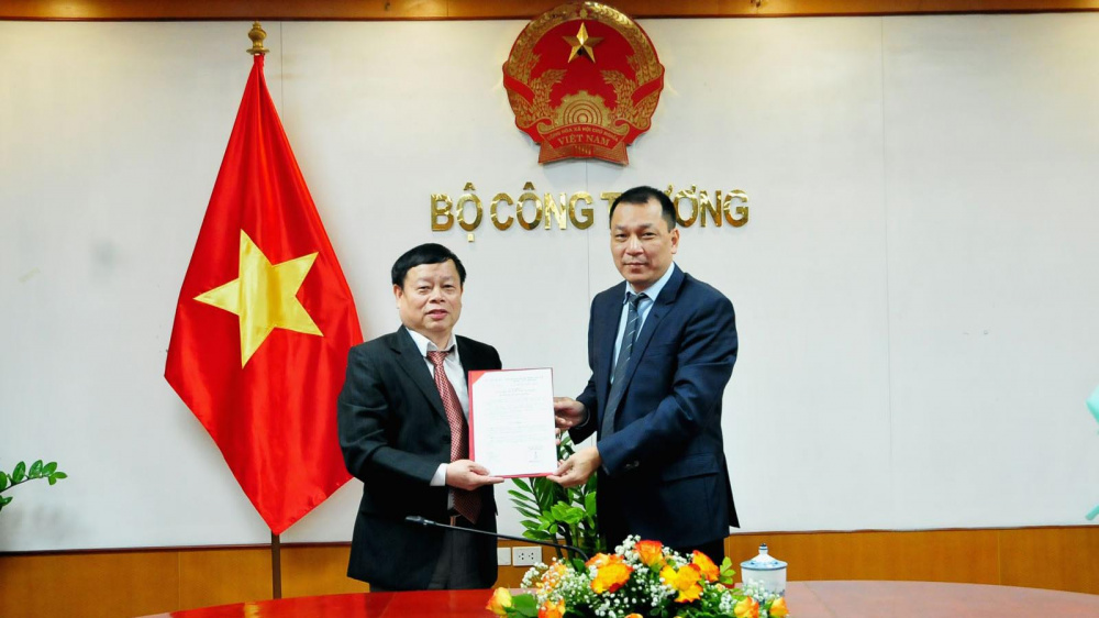 bổ nhiệm phó chánh văn phòng bộ công thương