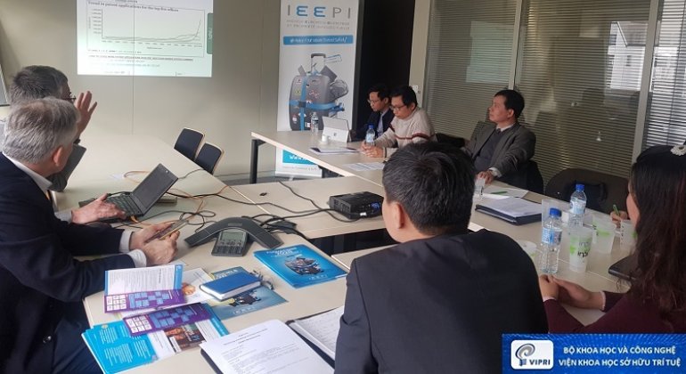 Viện Khoa học sở hữu trí tuệ làm việc với các cơ quan sở hữu trí tuệ Pháp.