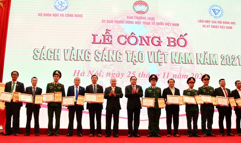 Gốm Đất Việt