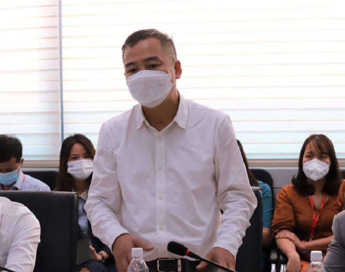 PGS. TS. BS. Nguyễn Lân Hiếu - Giám đốc Bệnh viện Đại Học Y Hà Nội và Giám đốc Bệnh viện điều trị người bệnh COVID-19 gửi lời cảm ơn đến Ban lãnh đạo và tập thể cán bộ nhân viên MB vì sự hỗ trợ kịp thời từ phía MB