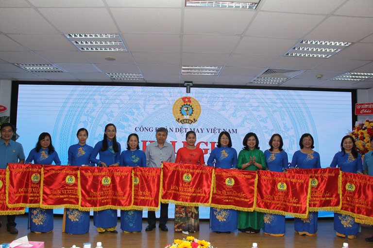 Tôn vinh danh hiệu cán bộ công đoàn DMVN tiêu biểu
