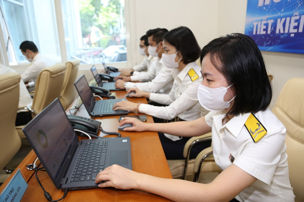 thuế