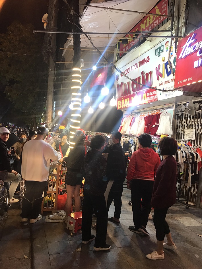 Giảm giá quần áo