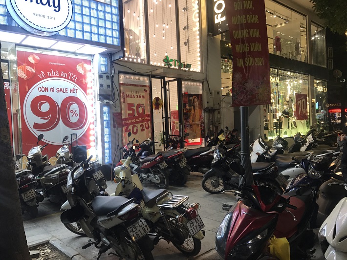 Giảm giá quần áo