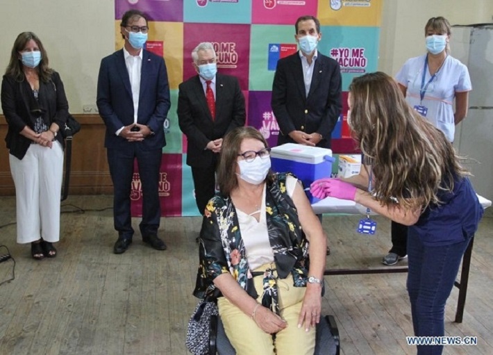 Tiêm vaccine Covid-19 tại Chile