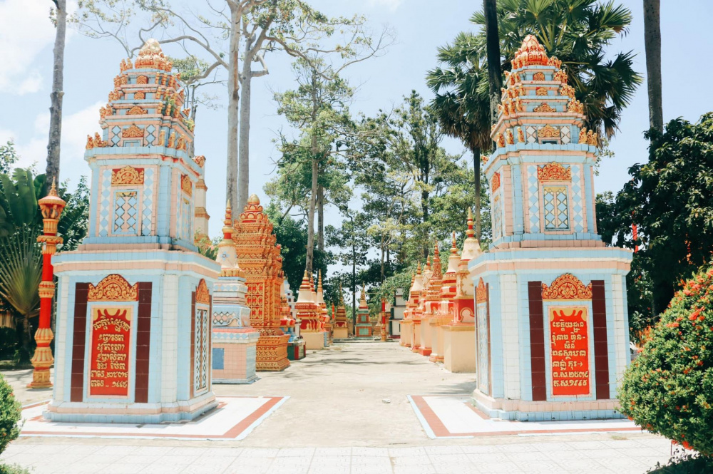 Tháp cốt