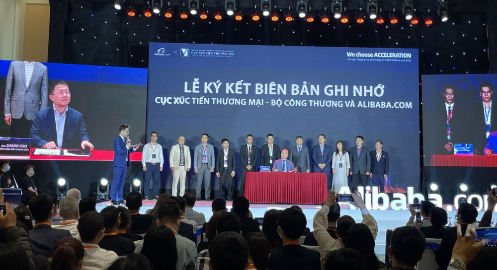  B2B trên Alibaba.com