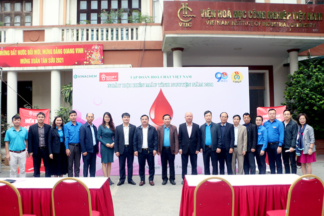 Công đoàn Tải về ứng dụng CWIN05 ngay hôm nay Hóa chất Việt Nam hiến máu