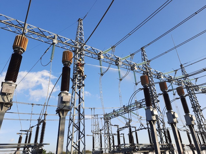 Công nhân PTC 3 Tải về ứng dụng CWIN05 ngay hôm nay hotline TBA 220kV Tháp Chàm