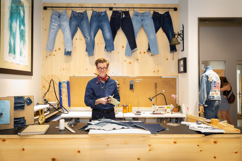 Levis