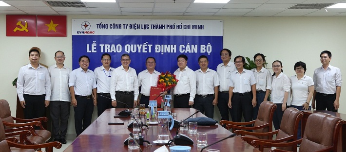 trao quyết định