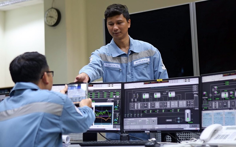 Mọi công việc vận hành tại Công ty Nhiệt điện Phú Mỹ trước đây phải ghi thủ công thì nay đã được tích hợp trong máy tính bảng.