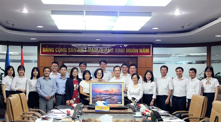 Chụp ảnh lưu niệm