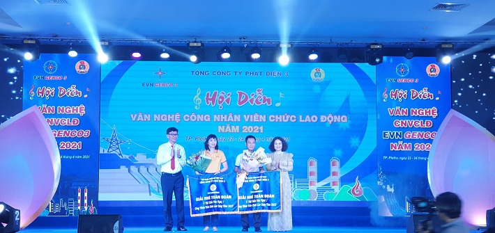 Đạt giả Nhì