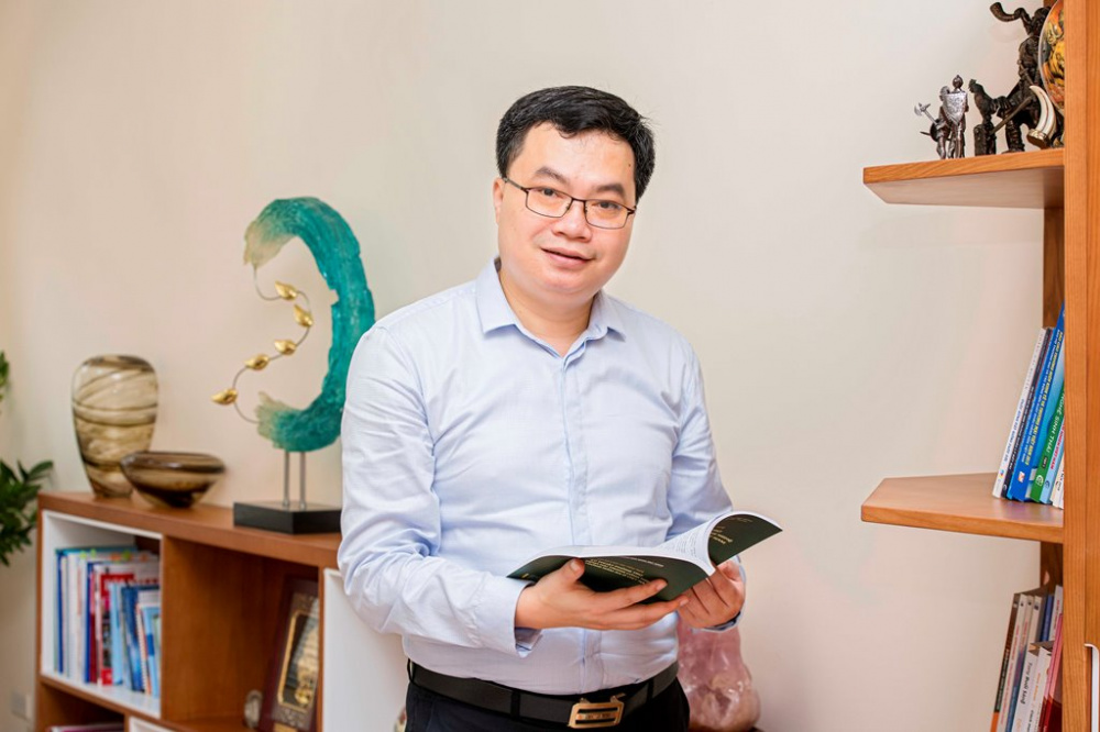 Vụ trưởng Trần Việt Hòa