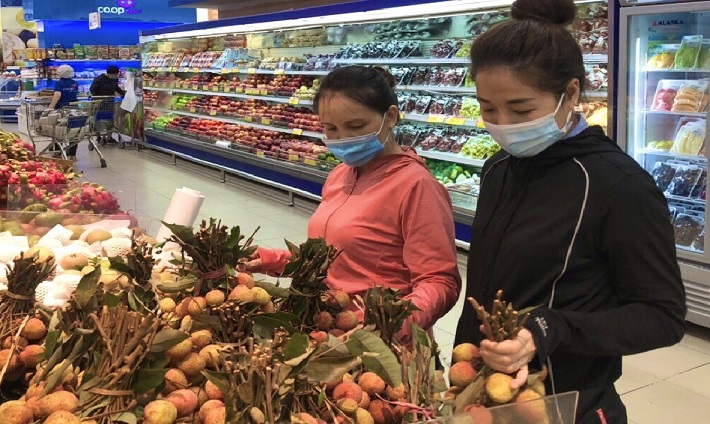 saigon Co.op bán vải thiều