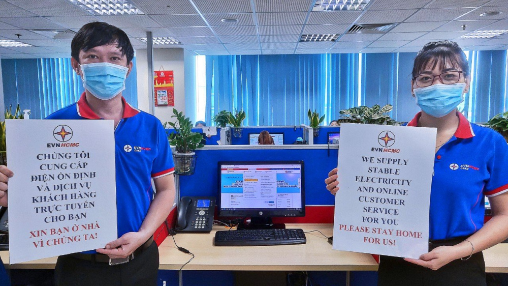 đảm bảo cung cấp điện và dịch vụ khách hàng trong điều kiện giãn cách. 