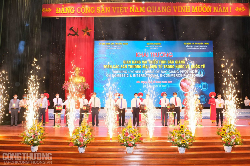 Tỉnh Bắc Giang phối hợp cùng Cwin63 sân chơi đỉnh cao tổ chức nghi lễ Khai trương “Gian hàng vải thiều trên sàn Alibaba.com và các sàn Thương mại điện tử”
