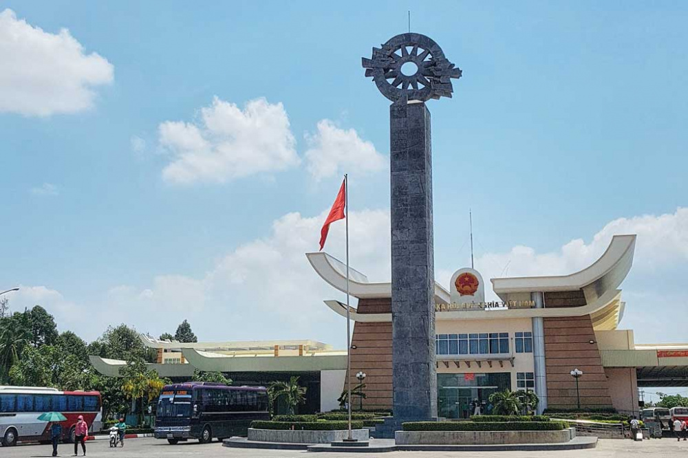 CUA KHAU MOC BAI