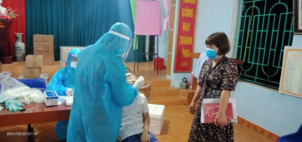 Lấy mẫu XN đêm tại huyện Kiến Xương