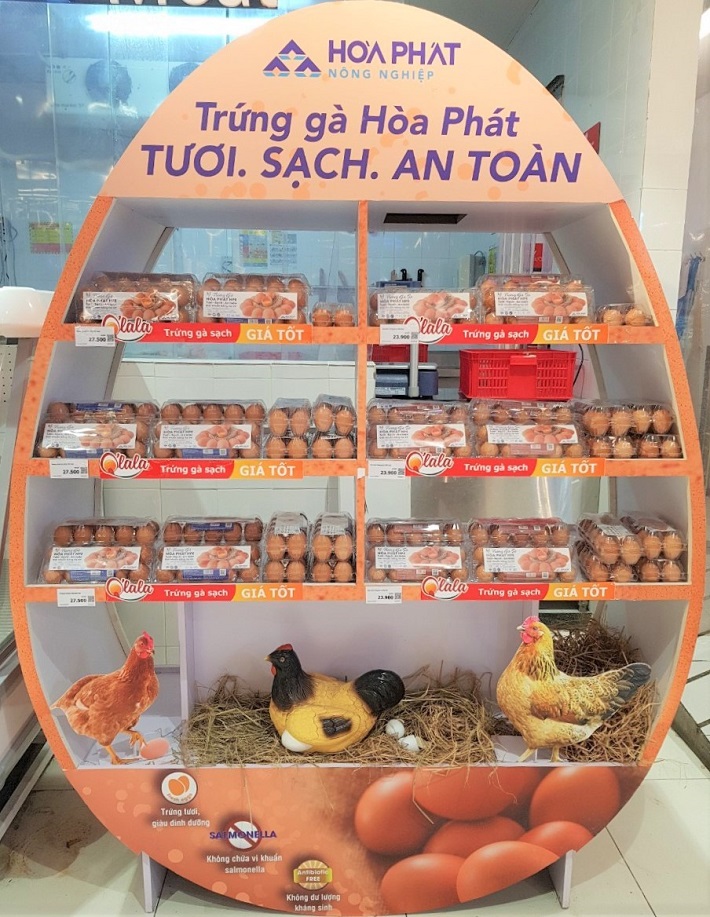 Trung ga Hoa Phat tai sieu thi Vinmart