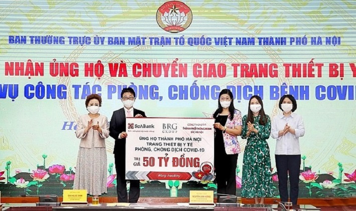 Tập đoàn BRG cùng các đơn vị ủng hộ TP. Hà Nội các trang thiết bị y tế phòng, chống dịch Covid-19