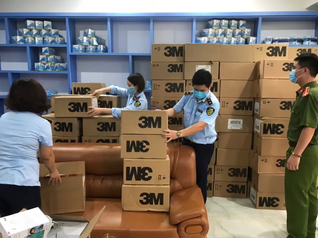 Chặn hàng giả mạo nhãn hiệu: Cần sự phối hợp giữa chủ thể quyền và cơ quan thực thi