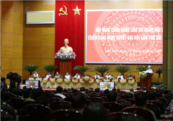 ban noi chinh