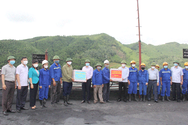 TKV đồng hành cùng Quảng Ninh phòng chống dịch và phát triển kinh tế