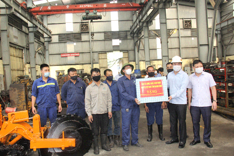 TKV  đồng hành cùng Quảng Ninh phòng chống dịch và phát triển kinh tế