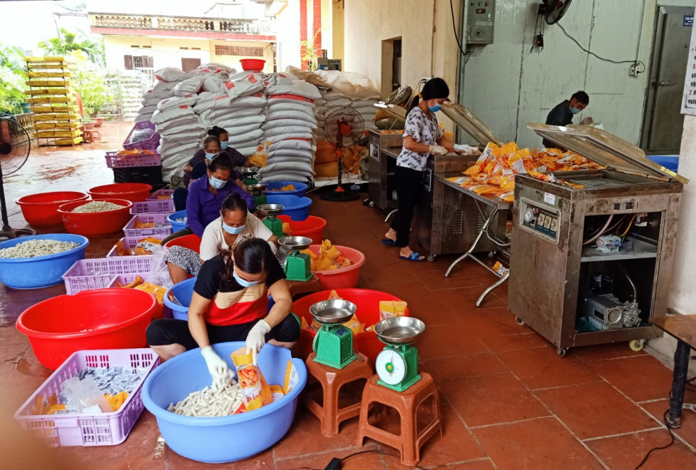 Cwin800 hàng ngàn khuyến mãi mua mới 100% bao gồm: 02 Máy làm bánh gạo, 02 máy đánh tơi, đây là các máy móc thiết bị tiên tiến