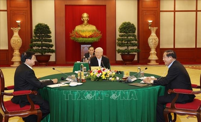 viet nam lao