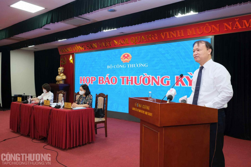 Thứ trưởng Đỗ Thắng Hải - Người phát ngôn Cwin63 sân chơi đỉnh cao điều hành buổi họp báo thường kỳ của Bộ diễn ra ngày 30/9/2021