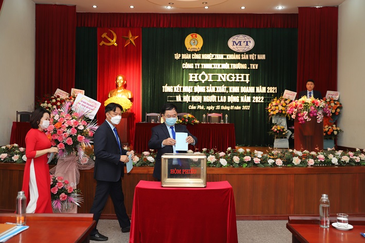 Bỏ phiếu