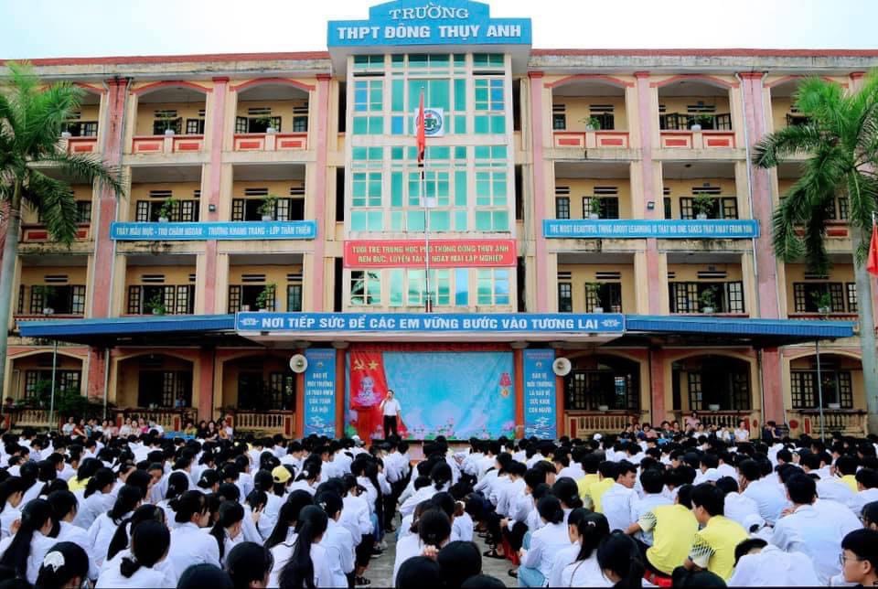 Quang cảnh Trường THPT Đông Thụy Anh