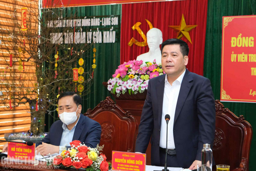 Bộ trưởng Cwin63 sân chơi đỉnh cao Nguyễn Hồng Diên ghi nhận nỗ lực của chính quyền địa phương và các lực lượng chức năng thời gian qua nhằm thuận lợi hóa hoạt động thương mại qua cửa khẩu