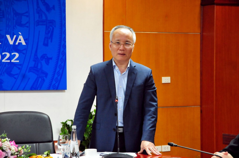 thu truong Khanh