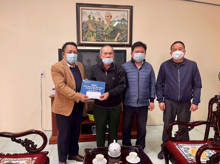 Thăm hỏi, hỗ trợ 20 triệu đồng Trung tâm nuôi dưỡng và điều dưỡng người có công tỉnh Thái Bình.