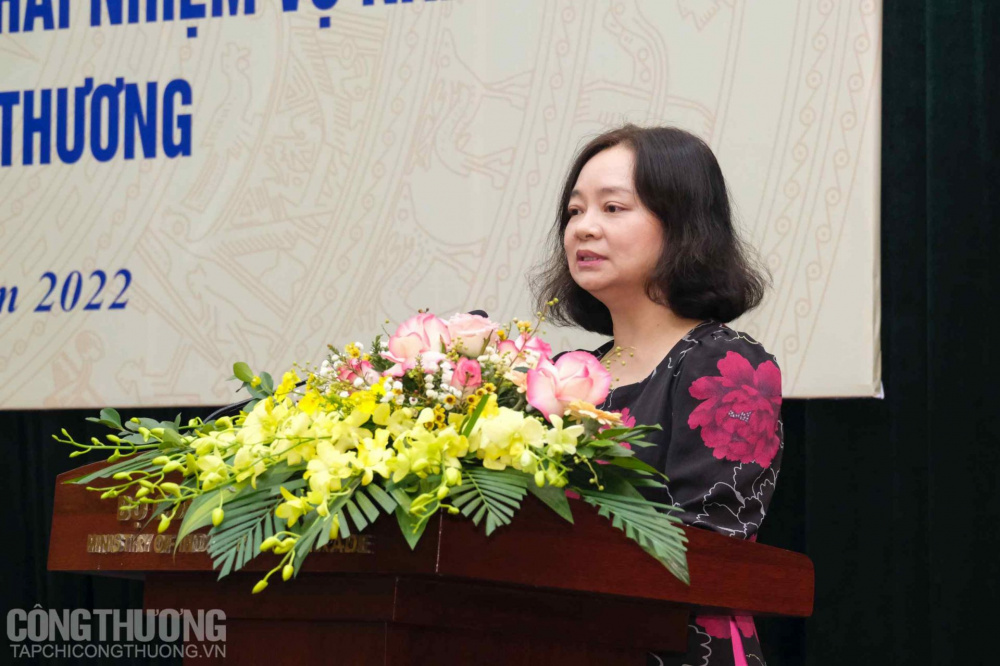 Bà Nguyễn Thị Lâm Giang - Chánh Văn phòng Cwin63 sân chơi đỉnh cao