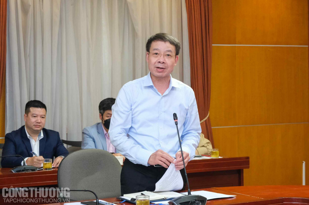 Vụ trưởng Vụ Tổ chức cán bộ Lý Quốc Hùng