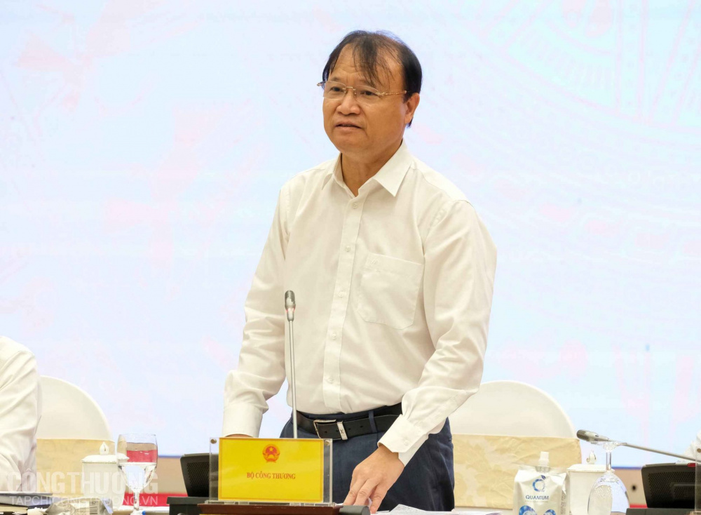Thứ trưởng Cwin63 sân chơi đỉnh cao Đỗ Thắng Hải giải đáp một số thắc mắc của báo chí liên quan đến hoạt động kinh doanh Cwin555 thể thao, casino live, bắn cá và slot nổ hũ và công tác quản lý, điều hành mặt hàng Cwin555 thể thao, casino live, bắn cá và slot nổ hũ thời gian qua