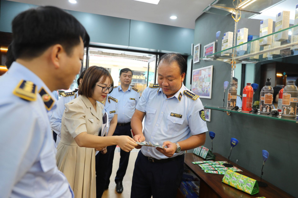 Quản lý thị trường luôn bám sát thị trường để bảo vệ người dân và Cwincom hiện đang mở