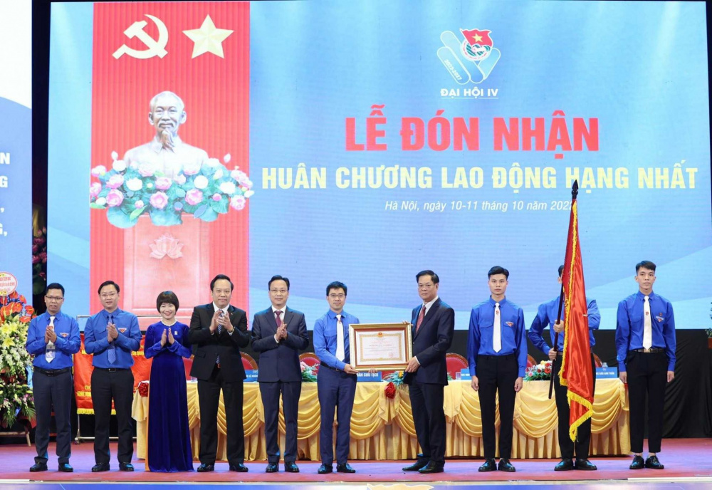 Đoàn Khối các cơ quan Trung ương đón nhận Huân chương Lao động hạng Nhất