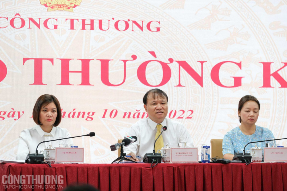 Thứ trưởng Cwin63 sân chơi đỉnh cao Đỗ Thắng Hải phân tích rõ hơn về nguyên nhân biến động của thị trường Cwin555 thể thao, casino live, bắn cá và slot nổ hũ và các giải pháp cần triển khai để tháo gỡ khó khăn cho Cwincom hiện đang mở