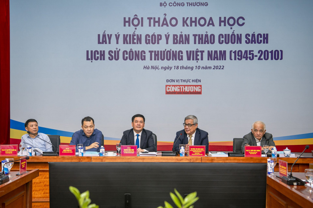 hoi thao khoa hoc